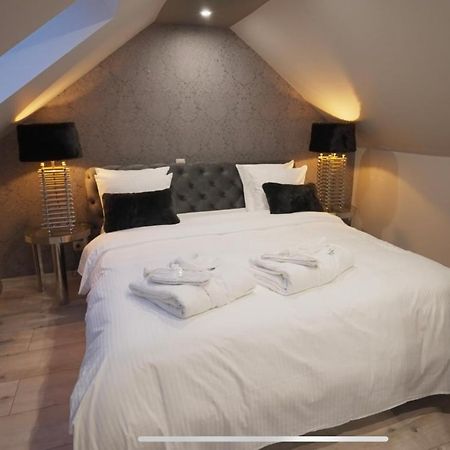 Les Suites M Wanze Экстерьер фото