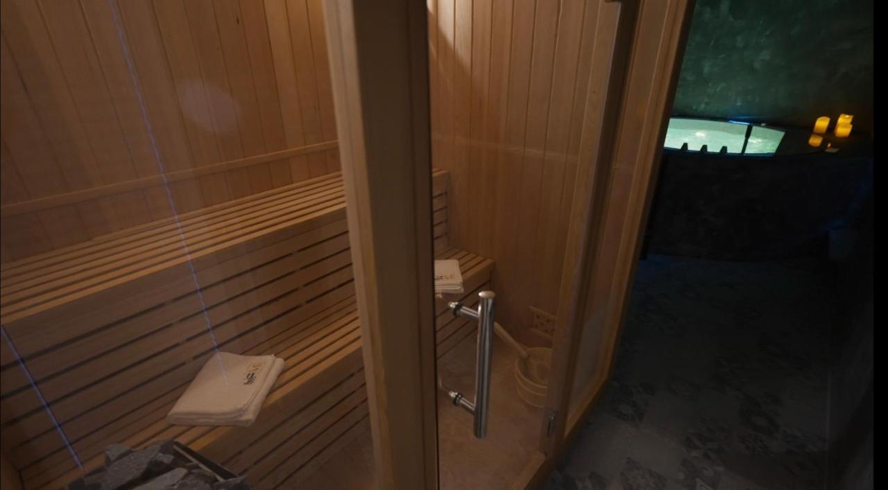 Les Suites M Wanze Экстерьер фото