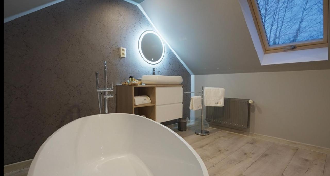 Les Suites M Wanze Экстерьер фото
