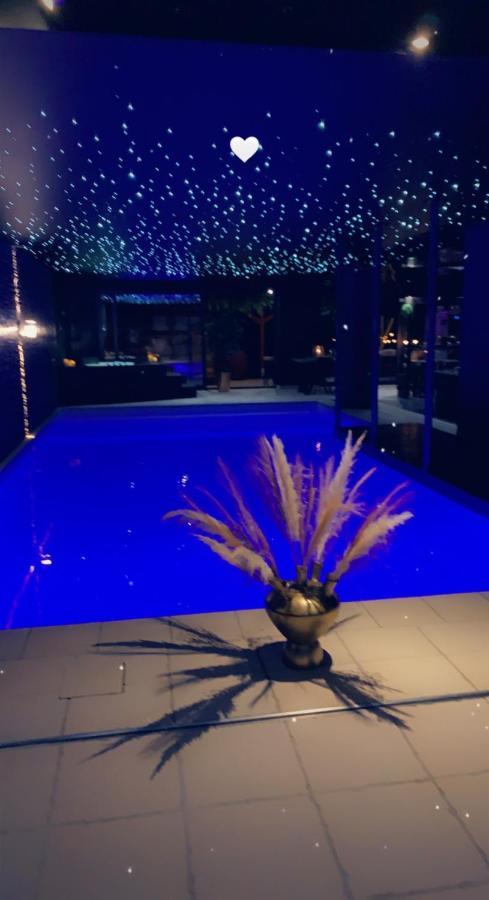 Les Suites M Wanze Экстерьер фото